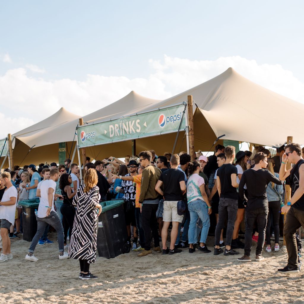 Festibar | Max Tenten
